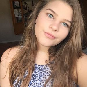 Meet your Posher, Kaila